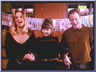 Эшли-Мэри со своими родителями (Голди Хаун и Джон Херд)