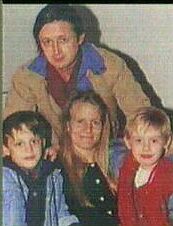 Кирен с братом Макалеем (справа) и родителями