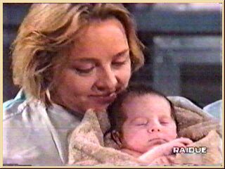 Ченнинг сразу после рождения со своей мамой Джиной